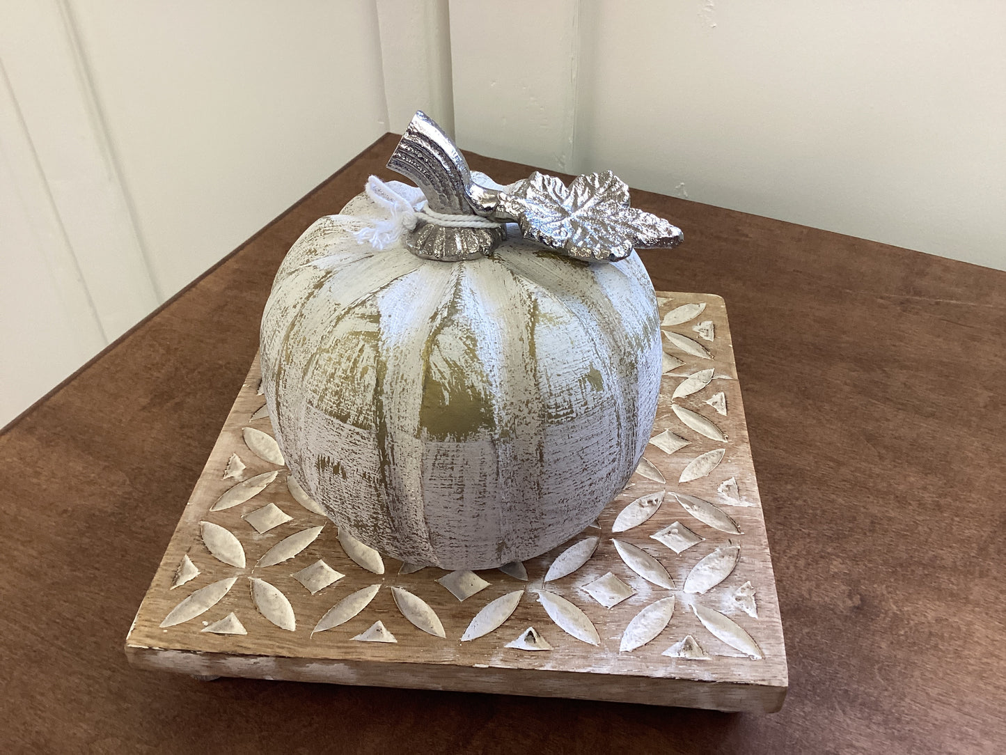 Rustic white Pumkin