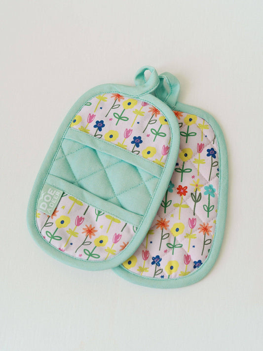 Petal Party Mini Mitt Set | Flowers, Baking