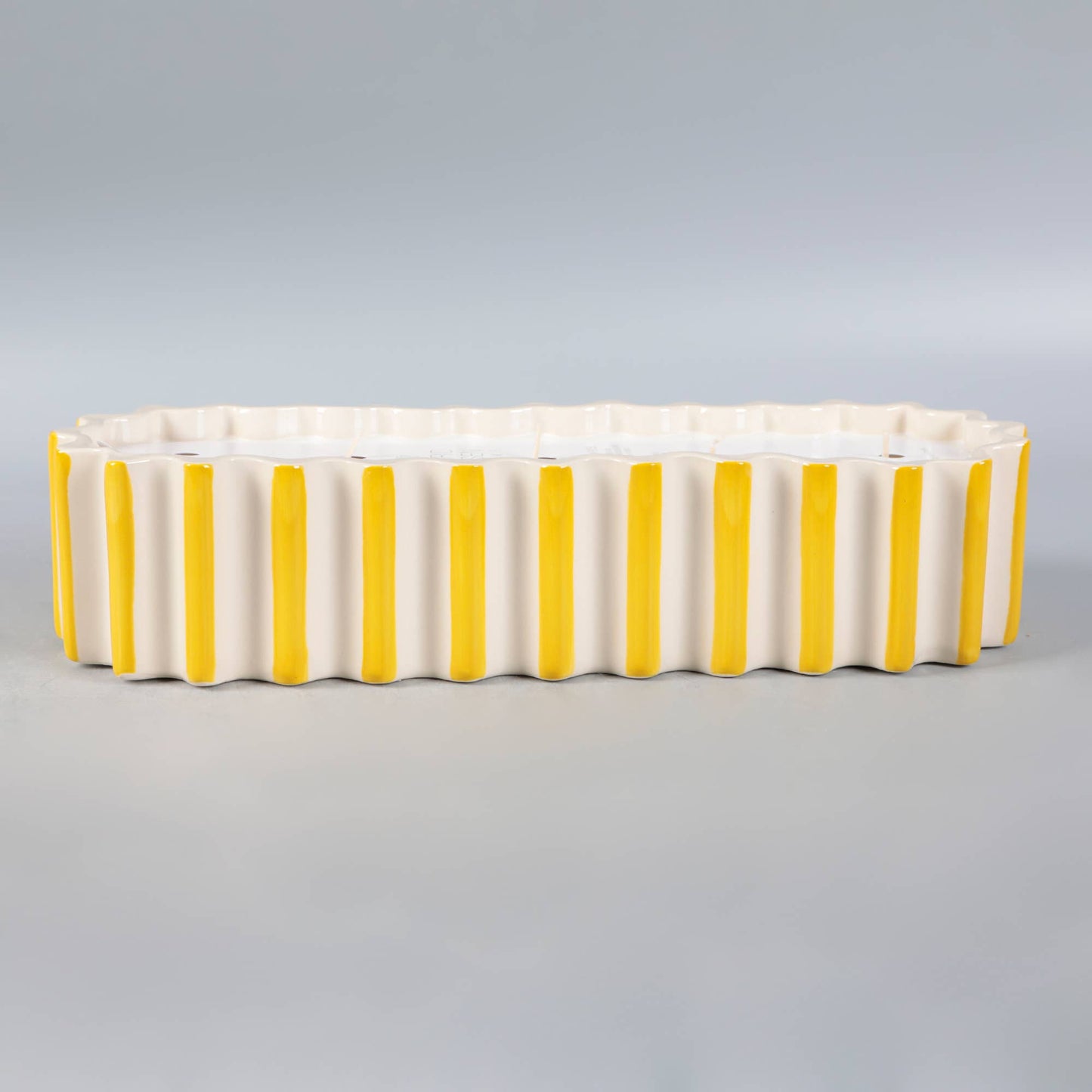 26 oz Yellow Stripe Ribbed Ledge Candle – Vanilla Pineapple